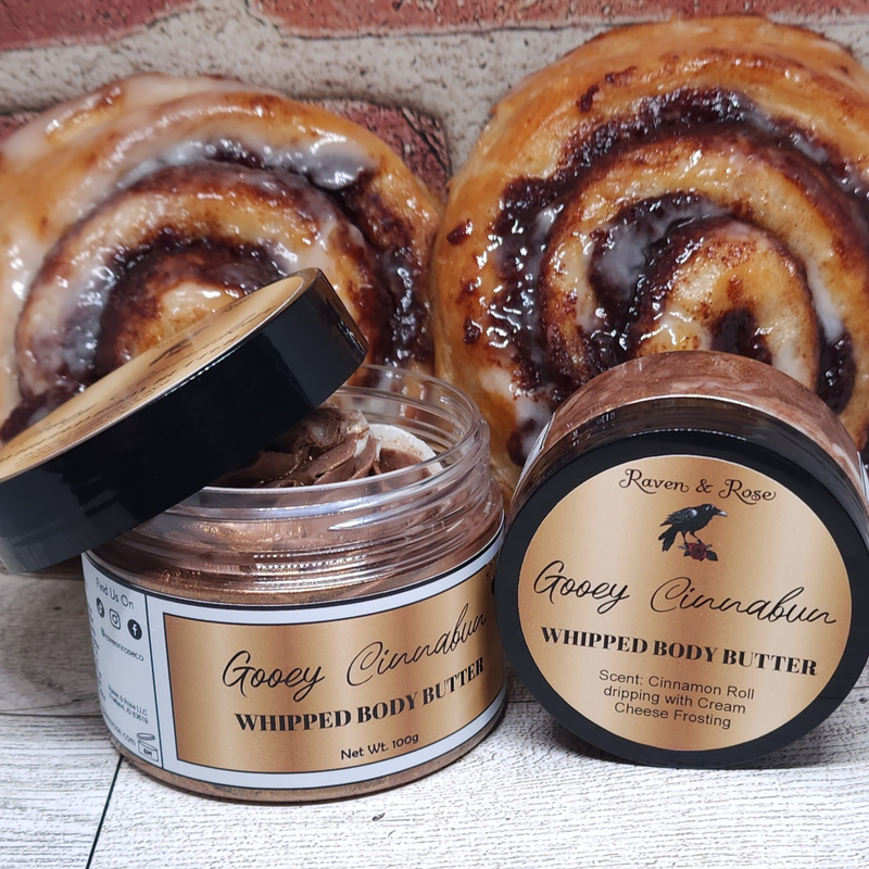 Gooey Cinnabun - this sweet blend of cinnamon pastry and cream cheese will leave behind a matching sparkle on your skin